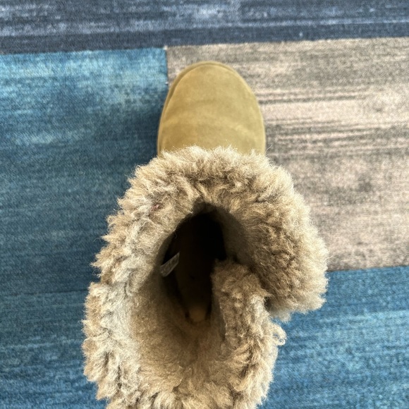 UGG warm boots - Picture 2 of 6